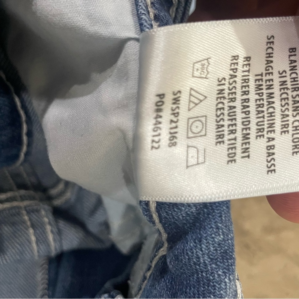 SHYANNE WOMEN'S DESTRUCTED KNEE SUPER FLARE‎ LEG JEANS SZ 30 - Picture 9 of 13